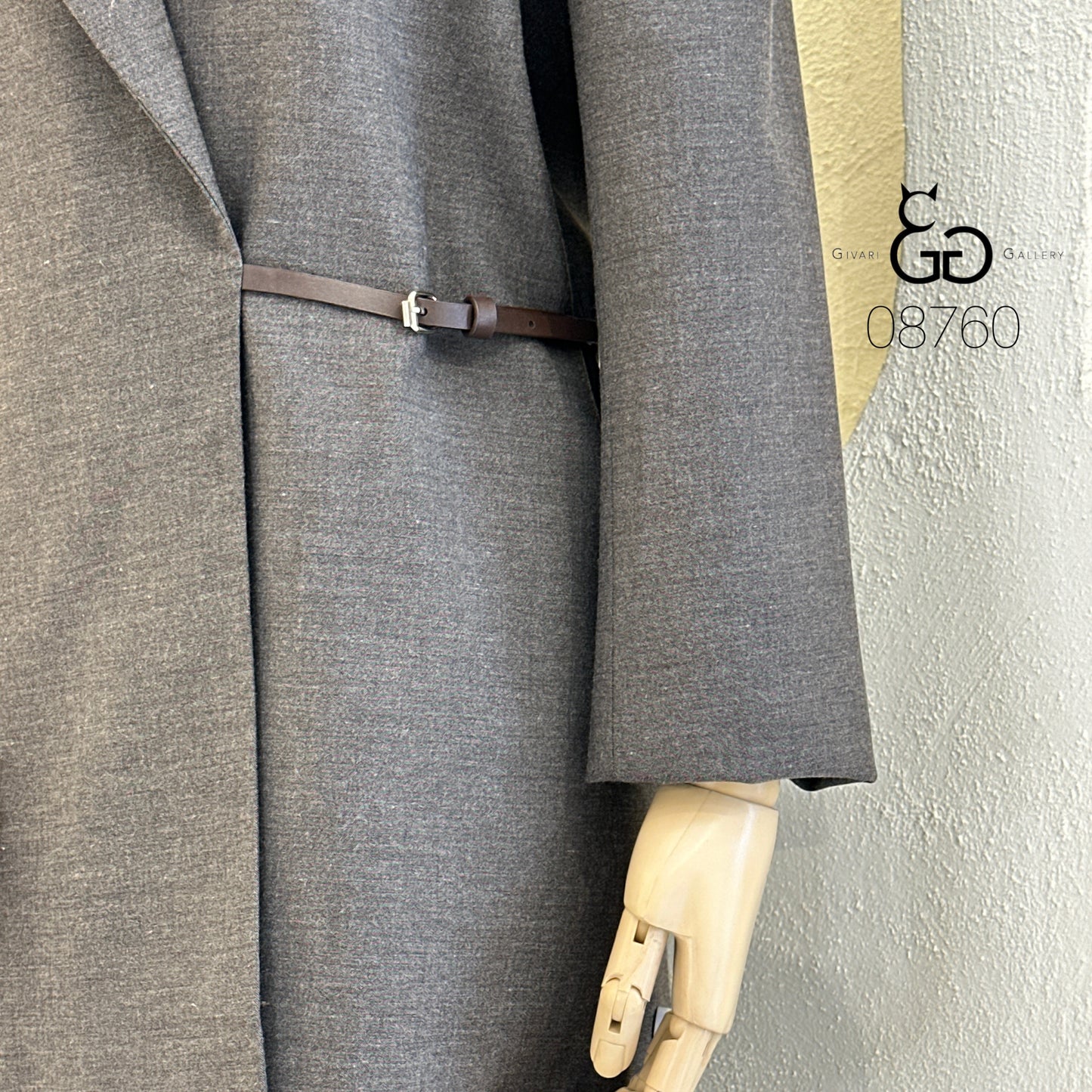 Suits - Code: 26700