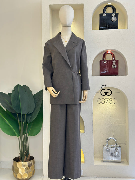 Suits - Code: 26700